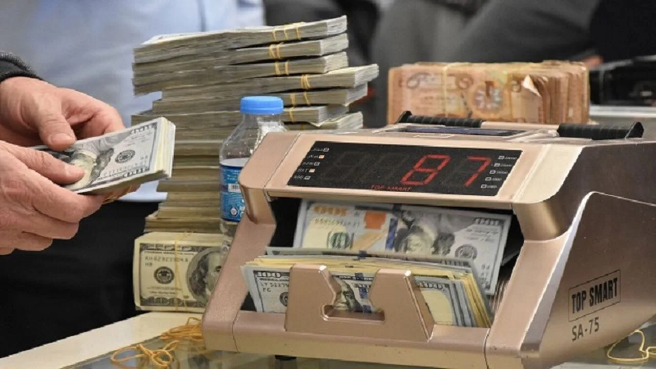 سعر الدولار في مصر اليوم الثلاثاء 13 أكتوبر 2026.. الدولار يرتفع بنسبة 0.15% ليصل إلى 52.66 جنيه