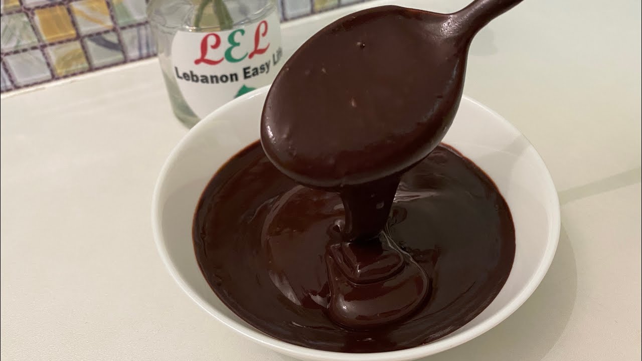 صوص الشيكولاتة بالبندق صوص الشيكولاتة بالبندق