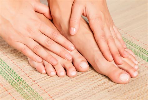 خلى بشرتك تنور… طريقة تحضير وصفة النشا والقهوة لتفتيح البشرة وازالة الاسمرار