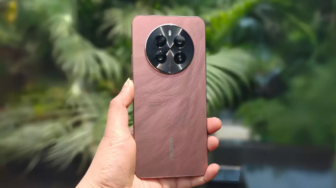 فخامة وآداء عالي🔥.. اعرف مواصفات هاتف Realme P1 Pro العملاق مزود بتصميم شيك وإمكانيات جبارة