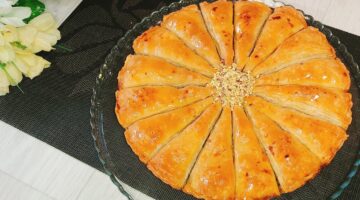 كيكة الجلاش الذهبية.