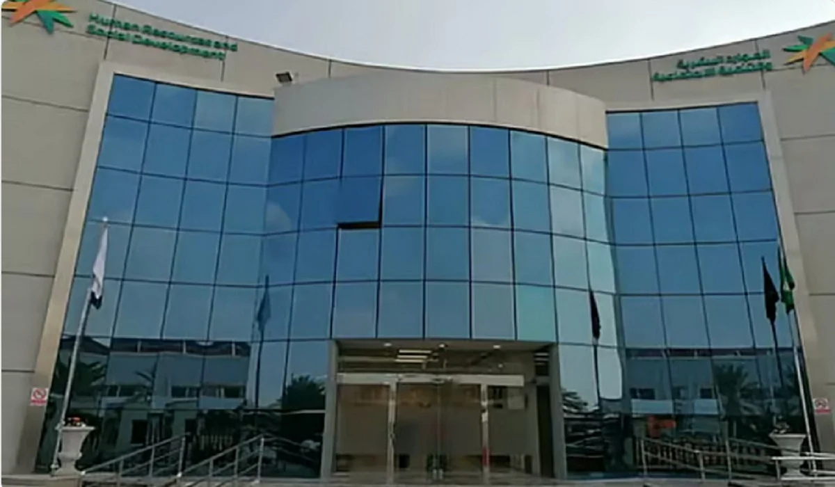 الموارد-البشرية-تؤكد-على-المنشآت-بضرورة-توظيف-السعوديين-بنسبة-75-من-مجموع-العاملين