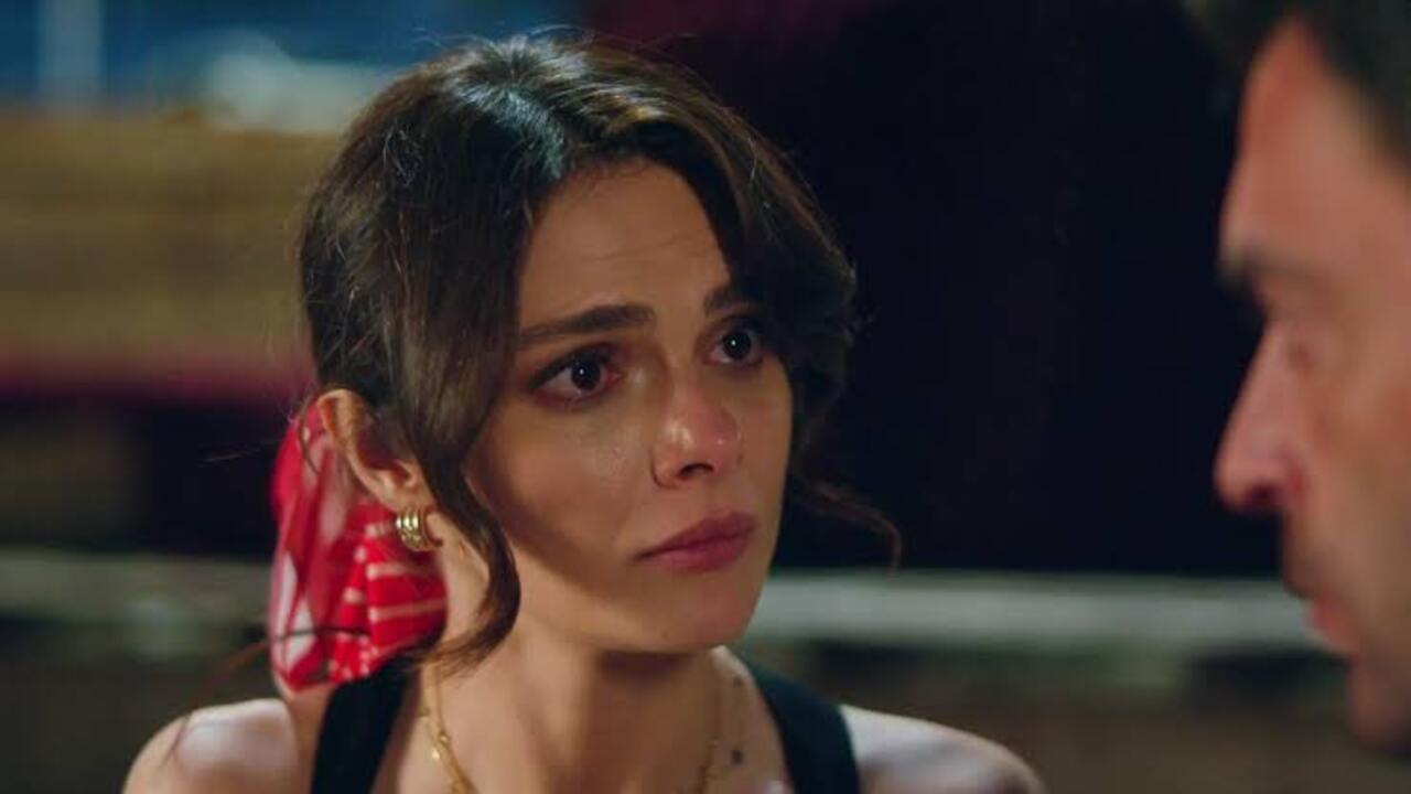 اعتراف من جيهان وصدمة لعاليا في السينما وحقيقة موت بوران.. المدينة البعدية حلقة 26 اعلان 2 على هذا التردد