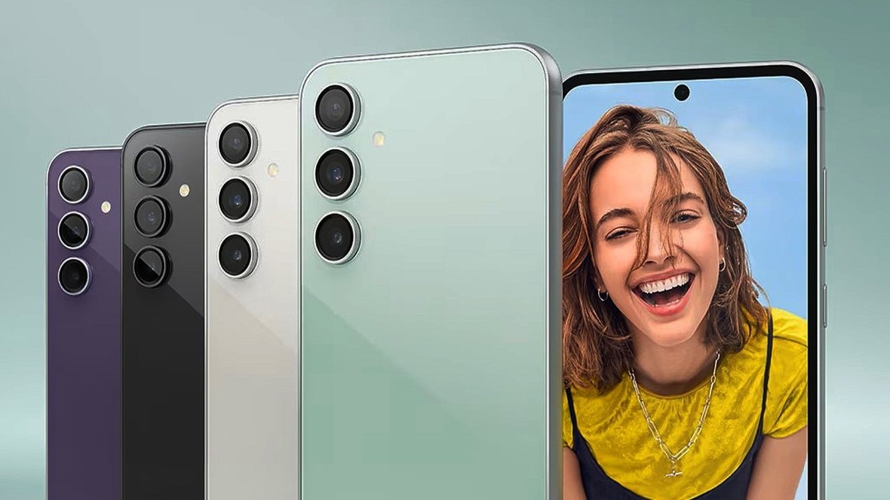 «خاطف الأنظار بأمكانياته الجبارة».. هاتف Samsung Galaxy S24 FE الرائد في فئته بكاميرا احترافية وأداء خرافي!!