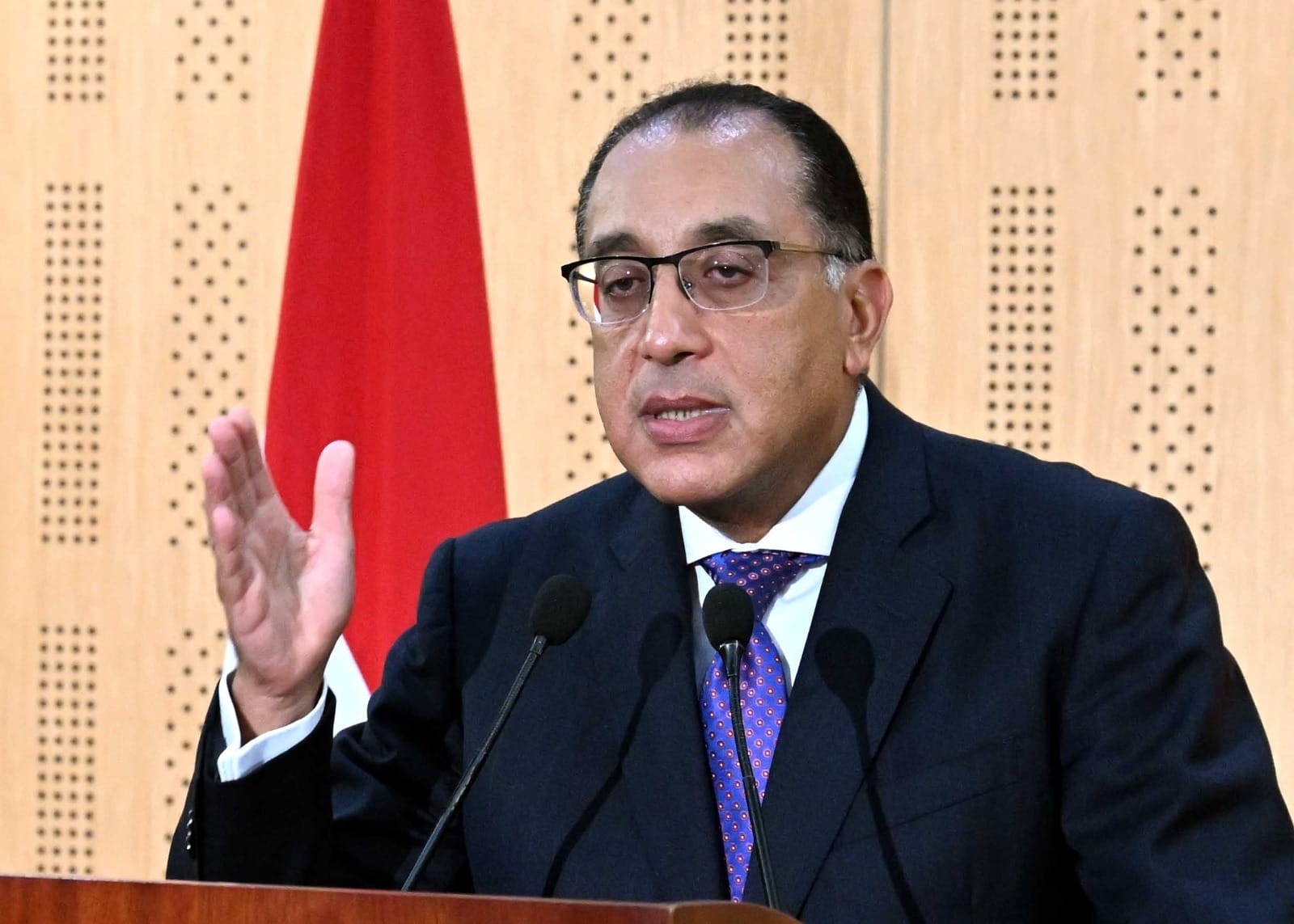 ترقية وزيادة وحافز جديد.. يوليو يحمل مفاجآت سعيدة لموظفي الحكومة